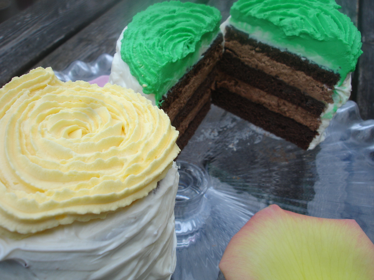 Layer Cake Quand La Bataille Food Fete Son 1er Anniversaire Tu Prends De La Hauteur Dans Ton Gateau Layer Cake Chocolat Facon Mojito Cook N Tinem Chef A Domicilecook N Tinem Chef A